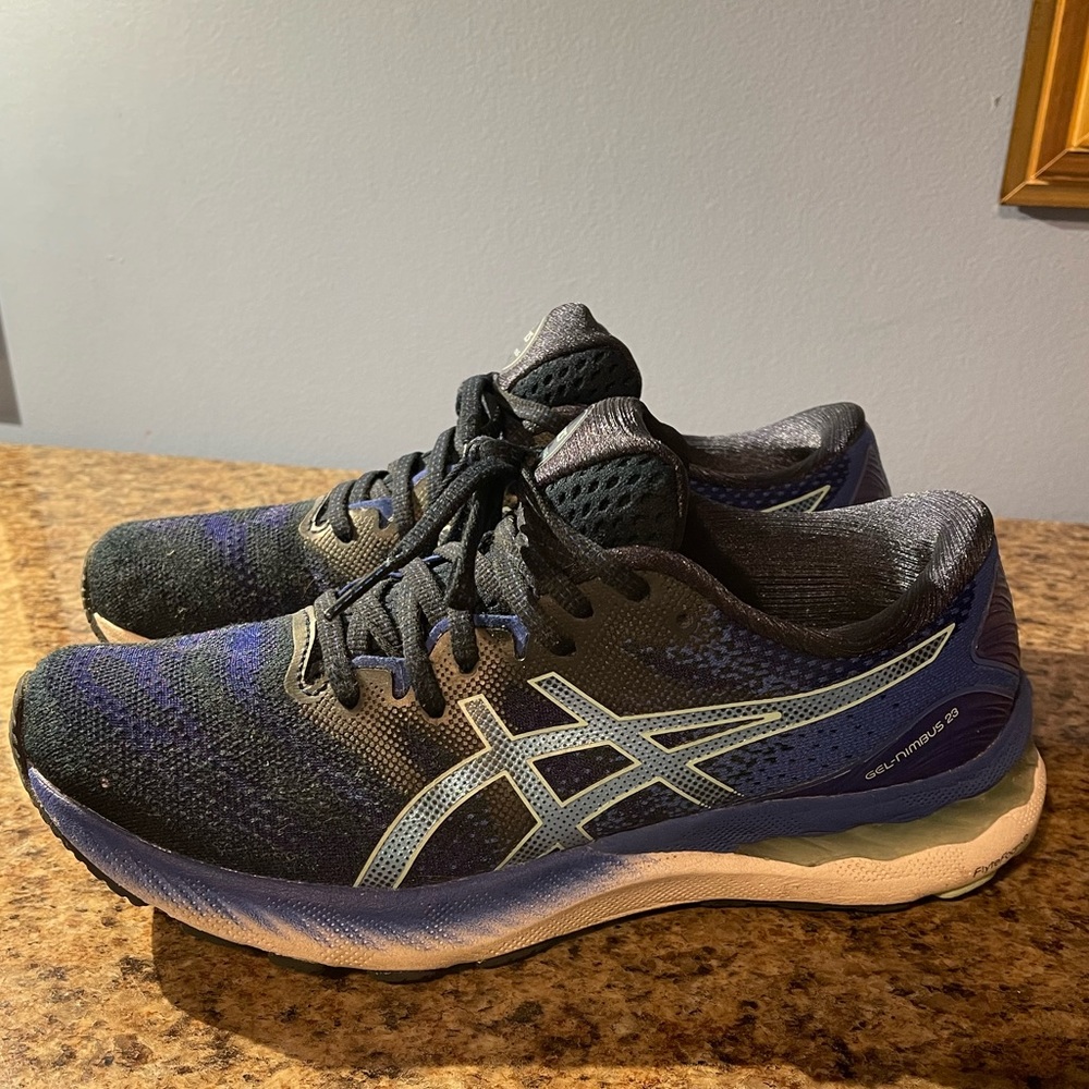 Women’s Gel-Nimbus 23 ASICS shoes
